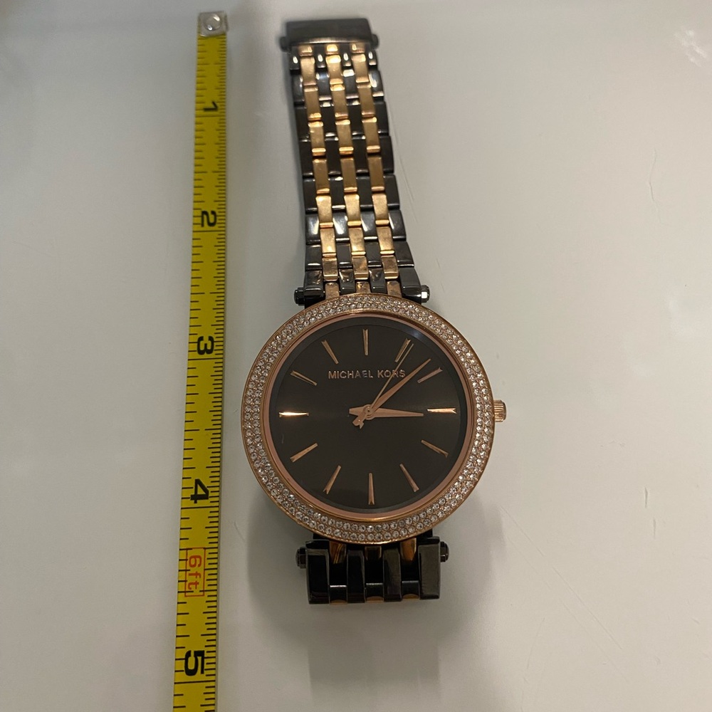 Michael Kors Watch - Picture 7 of 8